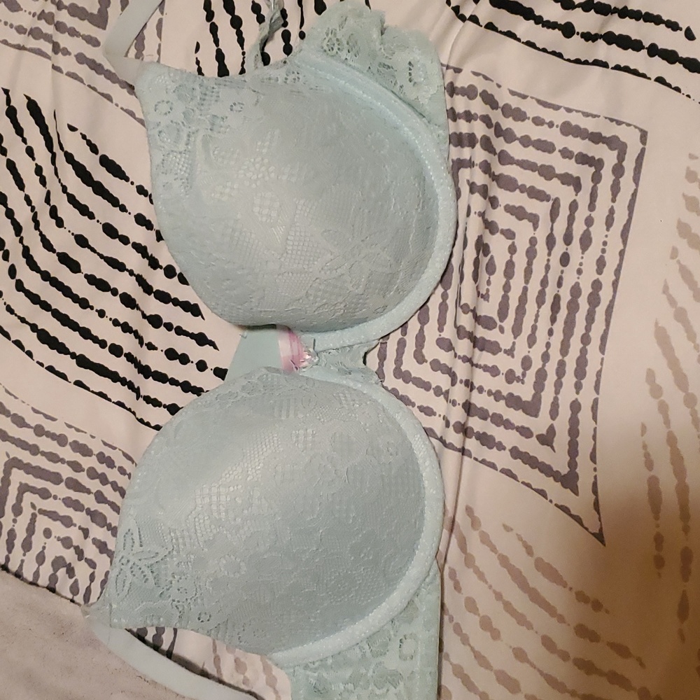 🪩 DISCO DEALS Mint 36C add a cup padded lace pushup bra